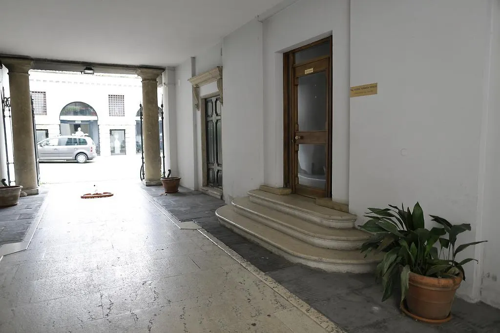 فندق مبيت وإفطار فيرونا B&B Aurelia